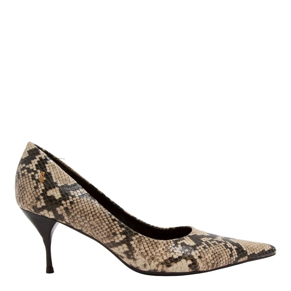 Scarpin Couro Animal Print Estampa Cobra Bico Fino Salto Algulha - vista 1 de 3