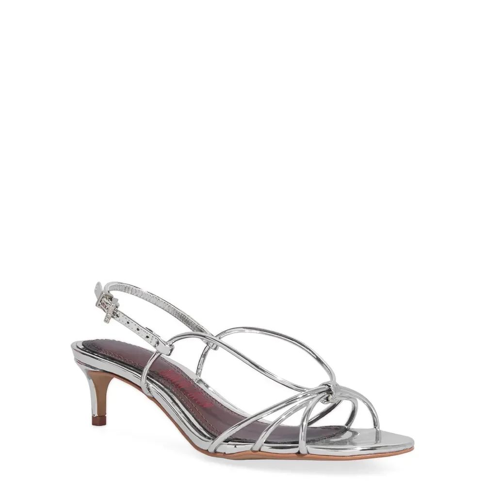 Sandália Metalizada Tiras Finas Prata Salto Baixo - vista 2 de 3