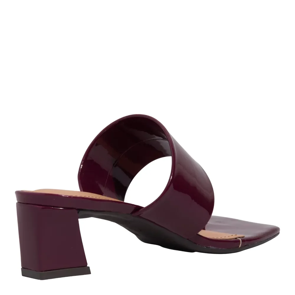 Mule Thong Verniz Roxo Berry Salto Grosso Baixo - vista 2 de 3