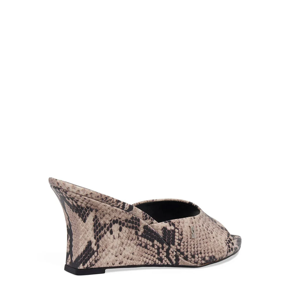 Mule Anabela Couro Bico Fino Animal Print Cobra - vista 3 de 3