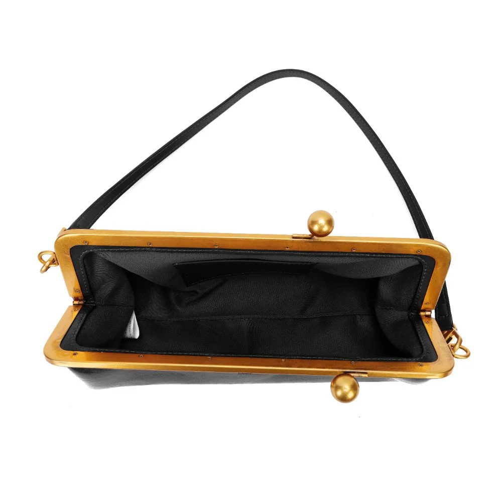 Bolsa Pequena Sof Preta Fecho Kiss Lock Alça de Ombro - vista 7 de 8