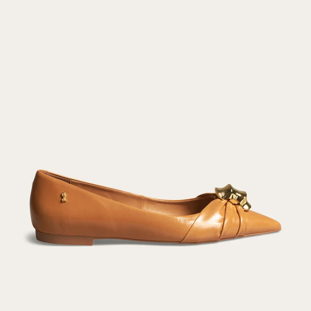Sapatilha Couro Pelica Bico Fino Caramelo Metal - vista 1 de 3