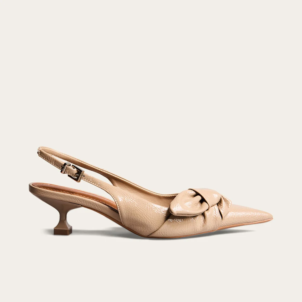 Scarpin Slingback Verniz Salto Kitten Laço Bege - vista 1 de 3