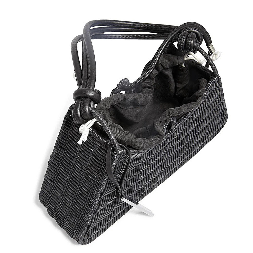 Bolsa Baguete Tramado Triangular Preta com Cordão - vista 4 de 4